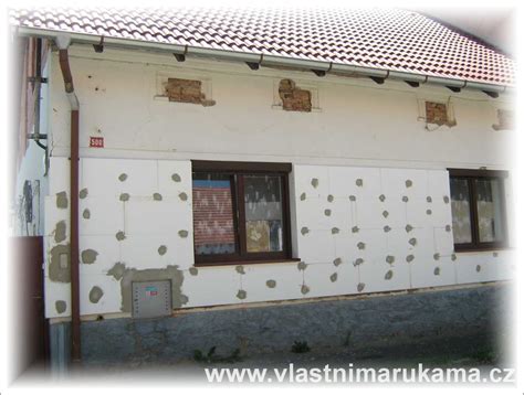 Proces zateplenia fasády rodinného domu