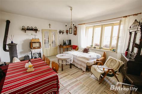 Islandský tradičný dom s rašelinovou strechou