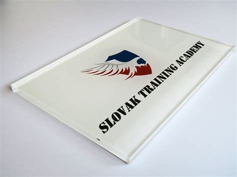 Reklamné tabule z plexiskla