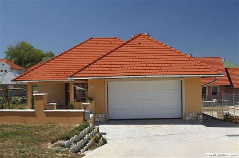Strešná škridla Mediterran Rundo v architektonickom kontexte