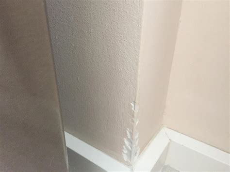 Detail aplikácie Delap obkladu na roh steny