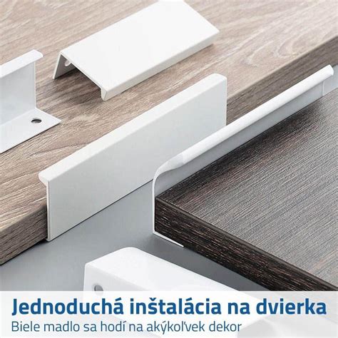 Biele madlo a koľajnice pre vstavanú skriňu