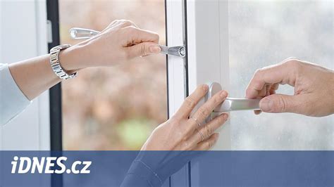Plastové okno v reze s popismi vrstiev