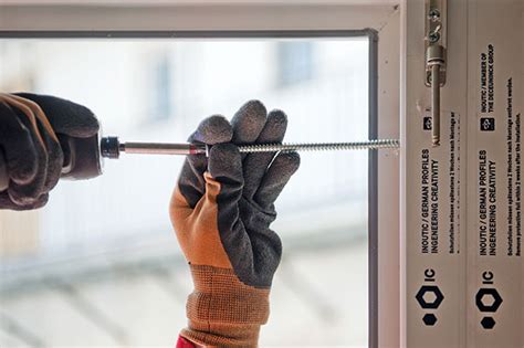 Predvŕtanie rámu okna pre turboskrutky