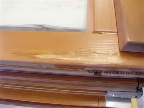 Ilustrácia poškodenia drevených prvkov vlhkosťou a plesňou