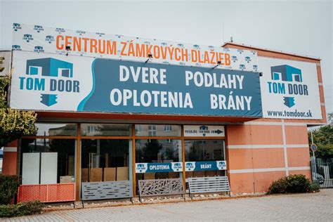 Exteriér a priečelie predajne Kovex-Stavebniny s.r.o. Michalovce
