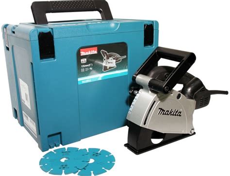 Drážkovacia fréza Makita SG1251J v akcii