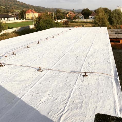 Príklad hydroizolácie OSB dosiek tekutou gumou