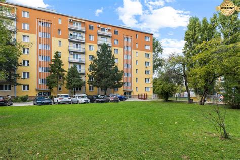 Realitná kancelária a ponuka rekonštruovaných bytov