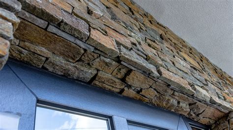 Detailné vzorky prírodných kamenných obkladov