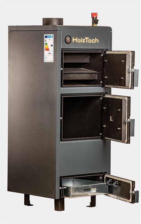 Teplovzdušný kotol na tuhé palivo s ventilátorom