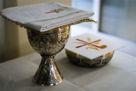 Liturgické symboly a predmety v Katolíckej cirkvi