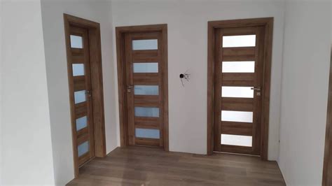 Interiérové dvere a podlahy v showroomu