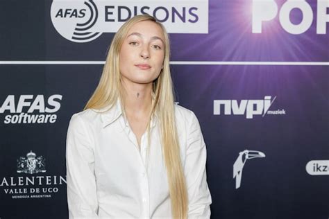 Ukážka inštalácie dilatačných pásov okolo stien
