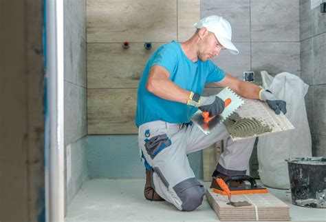 Renovácia kúpeľne s novými obkladmi