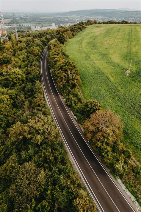 Ilustrácia bezpečnej dopravy nábytkových dosiek