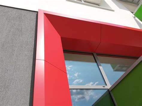 Kovové fasádne panely