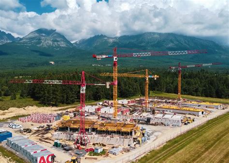 Stavenisko s pripojeným stavebným rozvádzačom