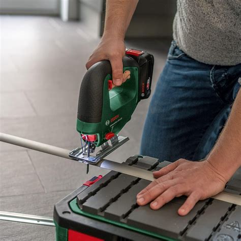 Obsah balenia priamočiarej píly Bosch PST 700 E Compact