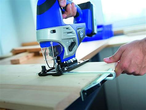 Rezanie oblúkov pílou