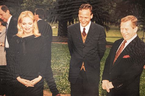 Cyril Svoboda s Lanciou Beta a novinár Karel Hrubec
