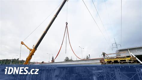 Detail výrobnej linky na prefabrikované nosníky