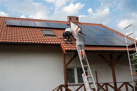 Inštalácia solárnych panelov na streche