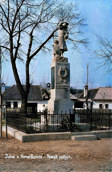 Historická fotografia pouličného osvetlenia v obci