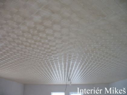 ukážka moderných polystyrénových stropných kaziet v interiéri