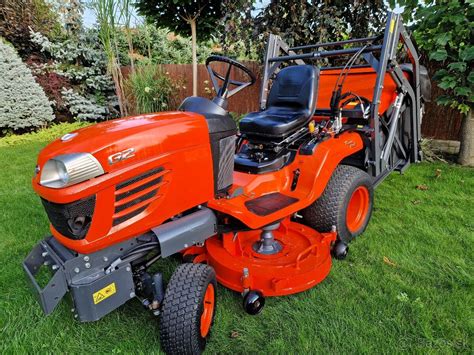 Obrázok: Traktor Kubota G26 s rôznym pripojeným príslušenstvom