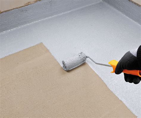 Schéma aplikácie hydroizolačného náteru s tesniacimi páskami