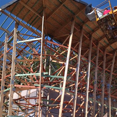 Rôzne tvary striech realizované pomocou väzníkových krovov