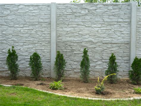 Moderné záhradné úpravy s kamenným kobercom