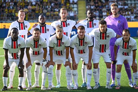 Ilustračná fotografia tímu pracujúceho na dokumentácii