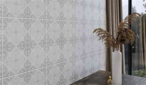 Detail bielych keramických retro obkladov s patchworkovým vzorom