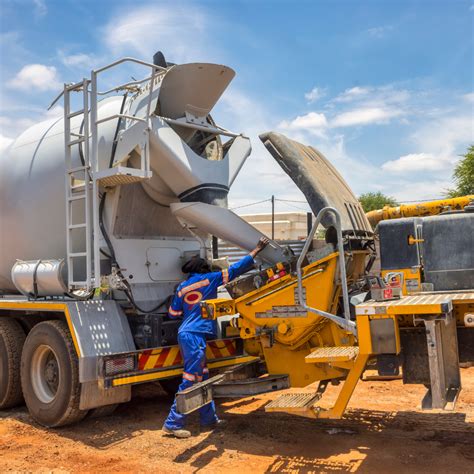 Proces hutnenia betónu