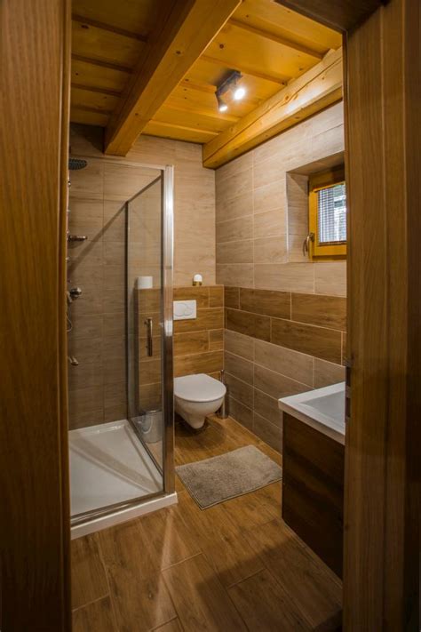 Kúpeľňa s keramickými dlaždicami