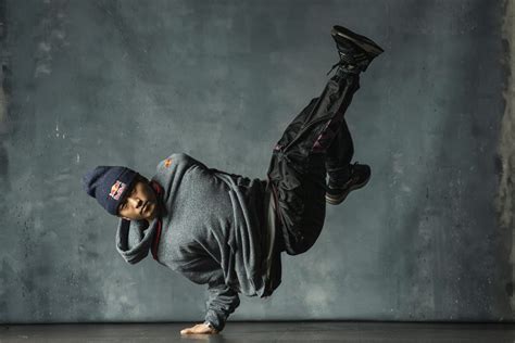 Deti trénujúce breakdance