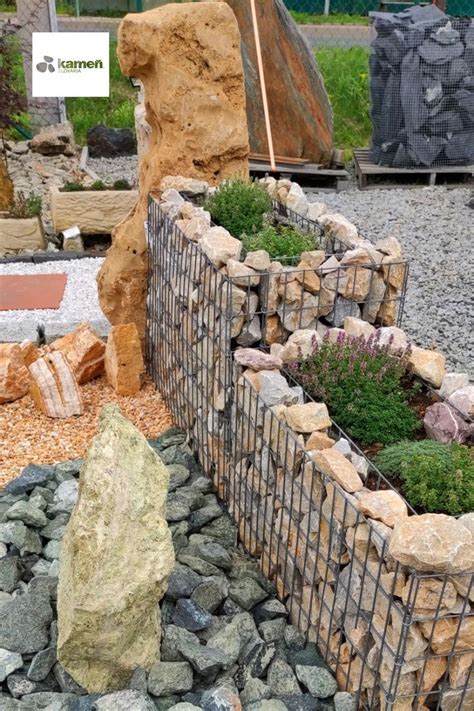 Rôzne druhy dekoračných kameňov