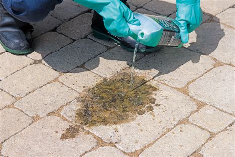 čistenie betónovej dlažby