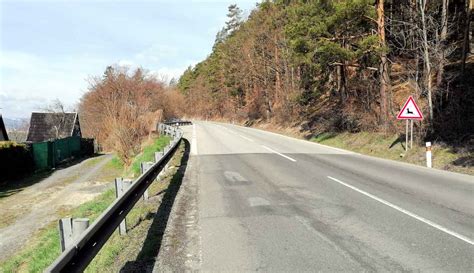 Štrková príjazdová cesta