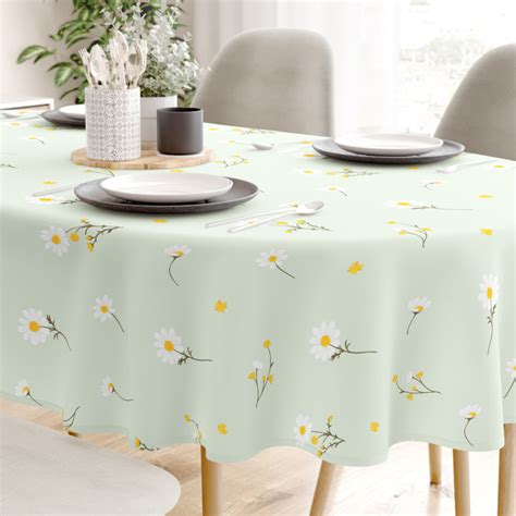 Oválny PVC obrus s motívom Lienky