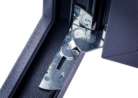 Detail skrytého kovania activPilot Select