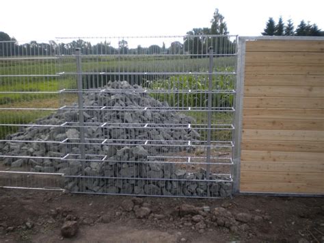 Detailné zobrazenie naplneného gabionového koša kameňom