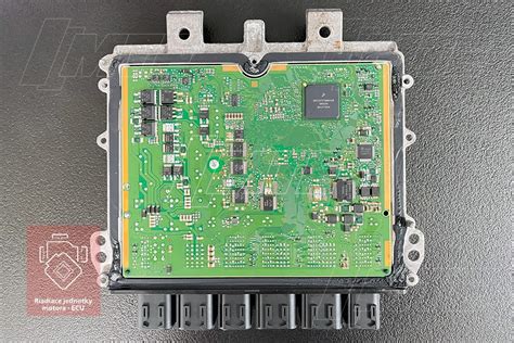 Rozložený pohľad na komponenty riadiacej jednotky Bosch Control 8000