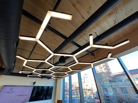 Ergonomický dizajn a LED osvetlenie sadrokartónového skrutkovača