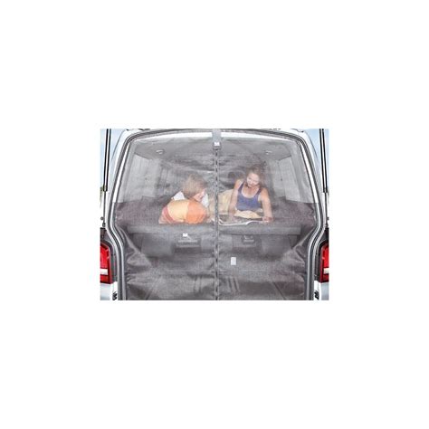 Detailná aplikácia antivibračného materiálu na dverách VW T5