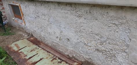 Aplikacia asfaltovych pasov na zaklady