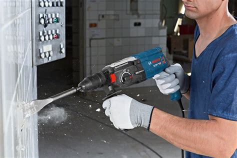 vŕtacie kladivo Bosch GBH 2-28 F v pracovnom prostredí