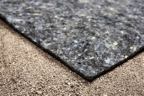 Detailné zobrazenie drenážnej dosky a filtračnej geotextílie